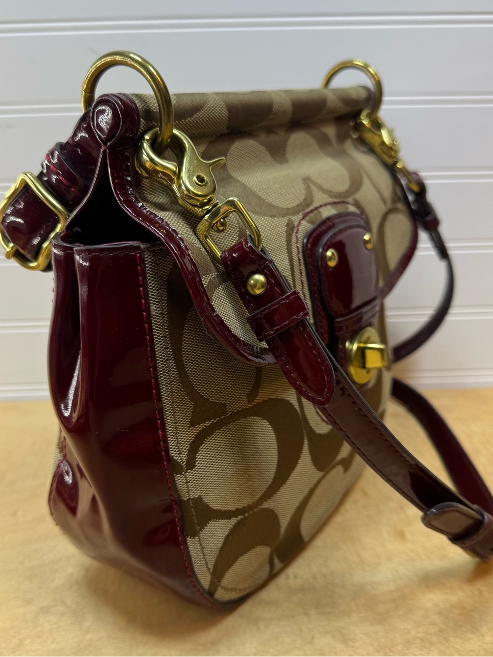 Coach Willis Tan Signature Canvas Shoulder Bag with Burgundy Patent Trim - Picture 2 of 11